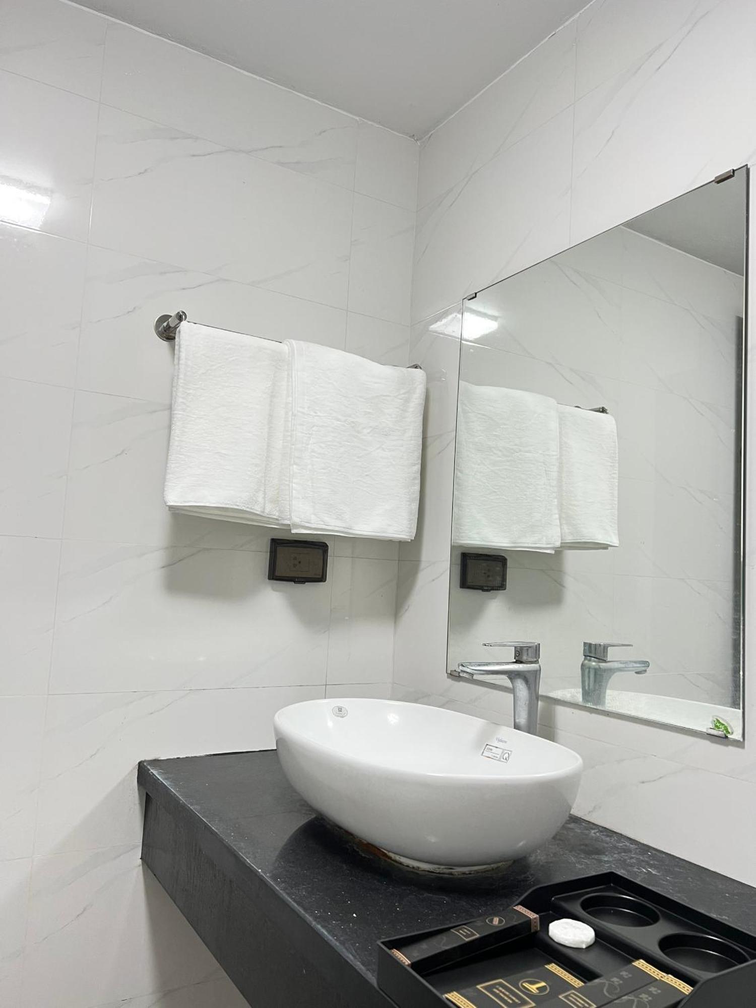 Venus Apartment Trung Phung Hanoï Extérieur photo